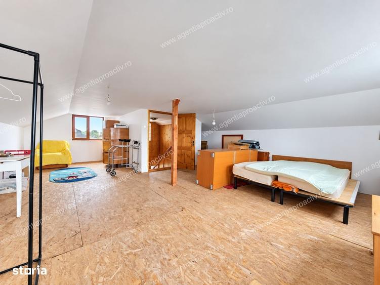 Casă cu 3 camere cu Teren 530 Mp în Costi