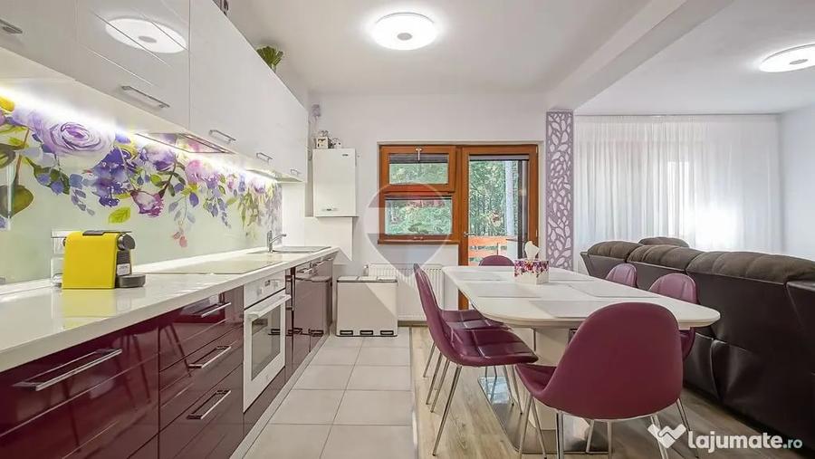 Apartament cu 4 camere decomandat în Clăbucet