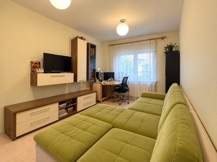 Apartament cu 4 camere decomandat, mobilat în Plopilor
