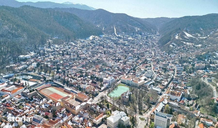 Spațiu comercial, de 1,400 mp, în Schei