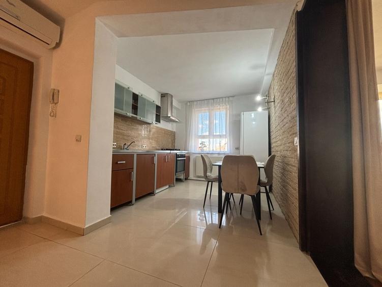 Apartament cu 3 camere în Mihai Viteazul