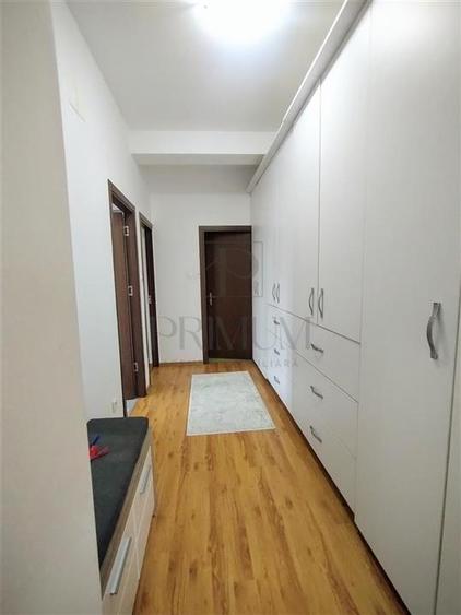 Apartament cu 3 camere decomandat, mobilat în Sânandrei