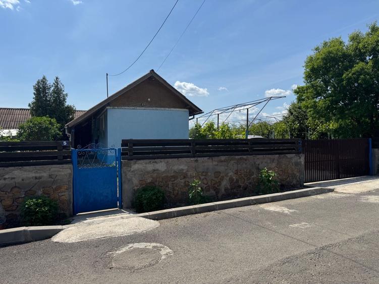 Casă cu 4 camere în Jurilovca