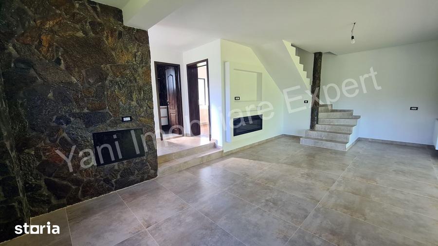 Casă cu 4 camere cu Teren 2435 Mp în Arefu