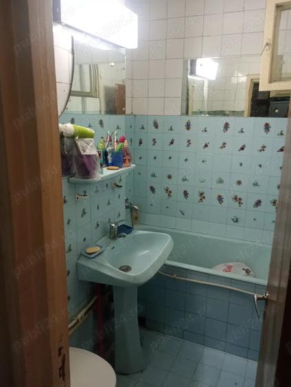 Apartament cu 4 camere decomandat în Mărăței