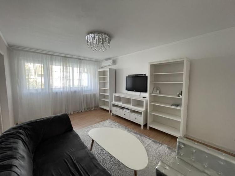 Apartament cu 3 camere decomandat, mobilat în Drumul Taberei