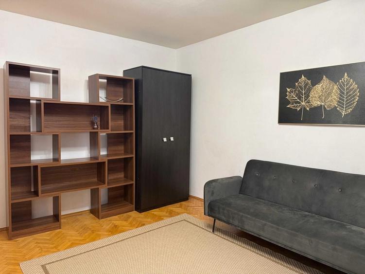 Apartament 2 camere, decomandate ZORILOR zona UMF - 2
