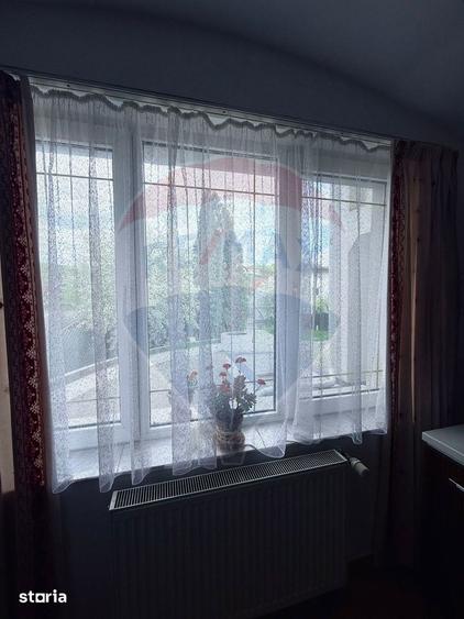 Casă cu 4 camere cu Teren 700 Mp în Bucium
