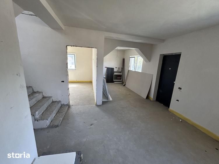 Casă cu 4 camere cu Teren 224 Mp în Sud