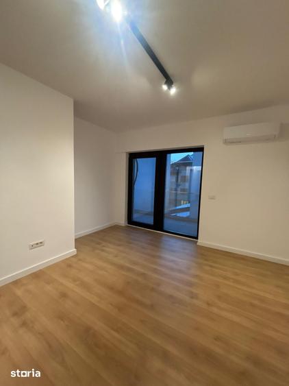 Spațiu comercial, de 90 mp, în Gara de Nord