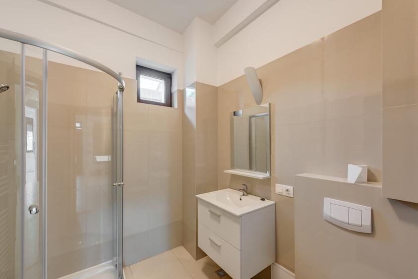 Apartament cu 2 camere semidecomandat în Turda