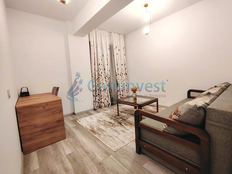 Apartament cu 3 camere decomandat, mobilat în Decebal