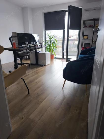 Apartament cu 4 camere decomandat în Sud