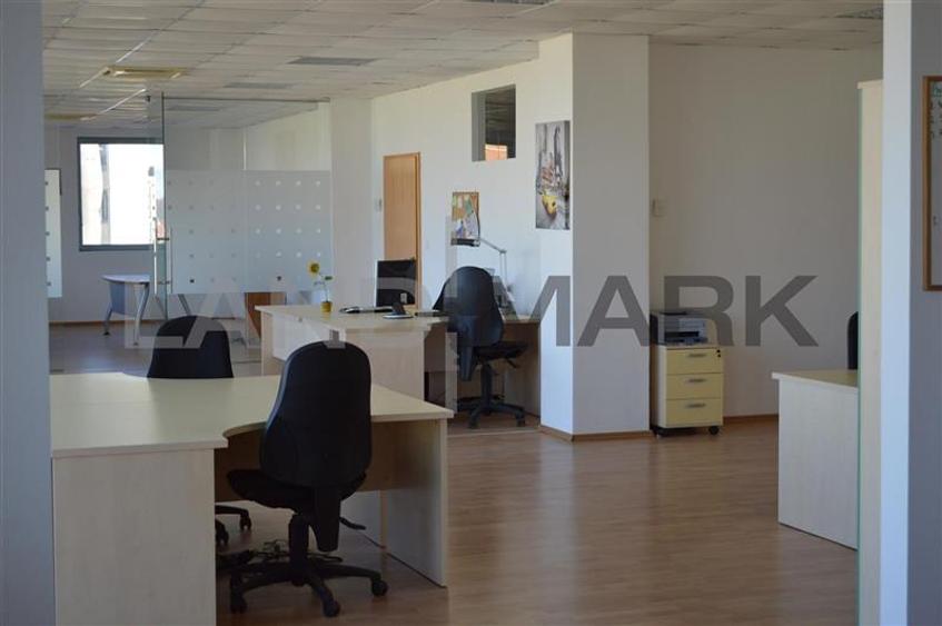 Birou, de 80 mp, în Fabric