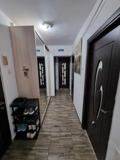 Apartament cu 2 camere decomandat în Berceni