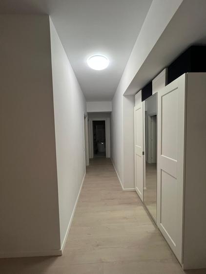 Apartament cu 3 camere decomandat, mobilat în Sisești