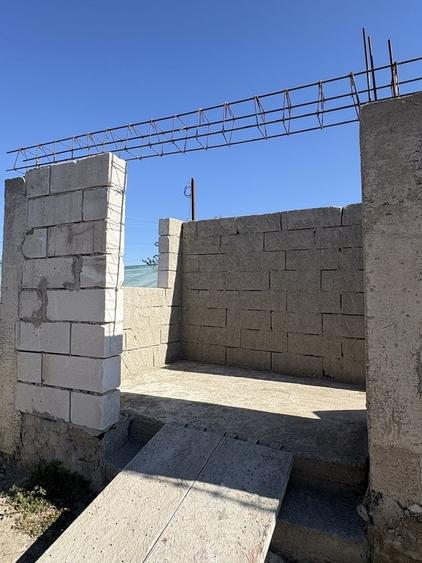 Casă cu 4 camere în Tomșani