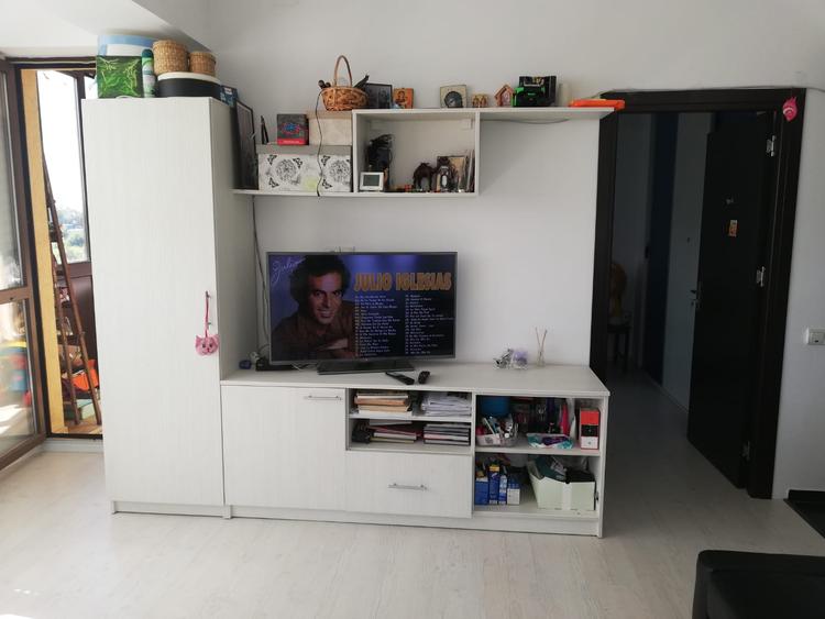 Apartament cu 2 camere semidecomandat, mobilat în Centura Nord