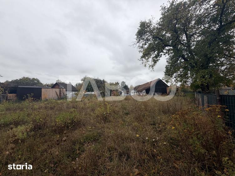 Casă cu 8 camere cu Teren 5724 Mp în Recea