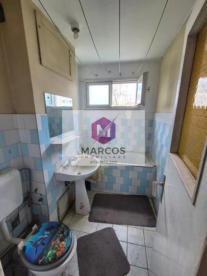 Apartament cu 3 camere semidecomandat în Cuptoare (Reșița)