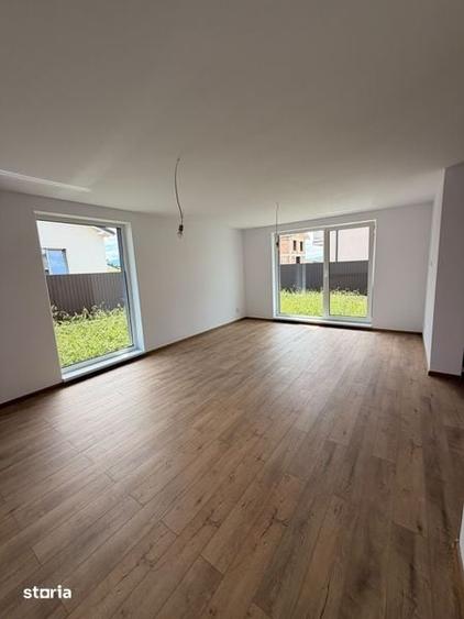 Casă cu 4 camere cu Teren 105 Mp în Sânpetru