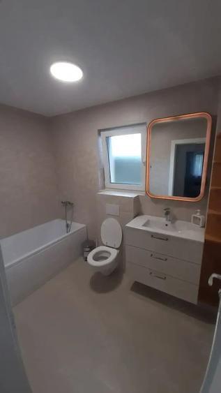 Apartament cu 3 camere decomandat în Borhanci