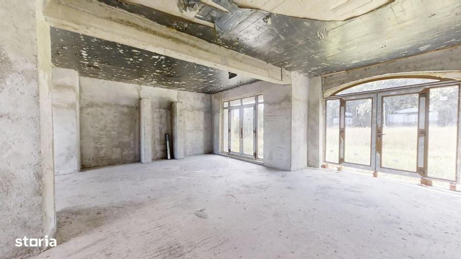 Casă cu 4 camere în Bălteni