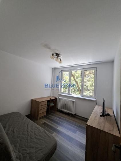 Apartament cu 3 camere decomandat, mobilat în Drumul Taberei