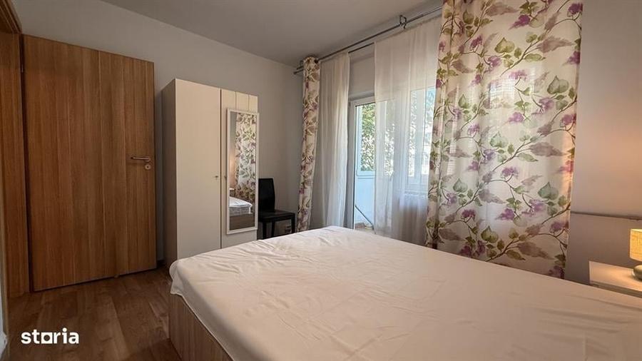 Apartament cu 3 camere semidecomandat în Aviației