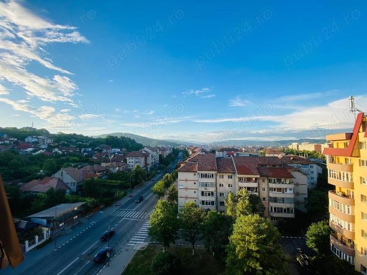 Apartament cu 3 camere decomandat în Lenin Sud