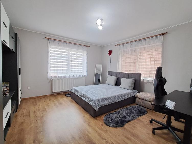 Casă individuală cu 4 camere cu Canalizare în Apahida