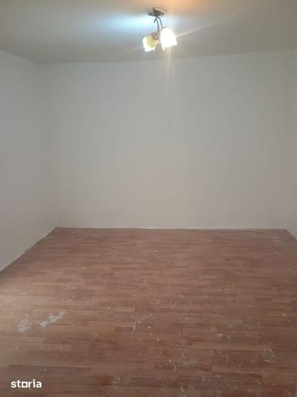 Casă cu 3 camere cu Teren 104 Mp în 23 August