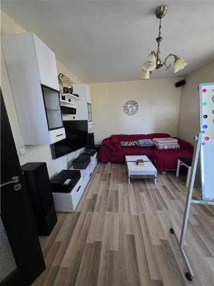 Casă individuală cu 5 camere cu Canalizare în Stupini