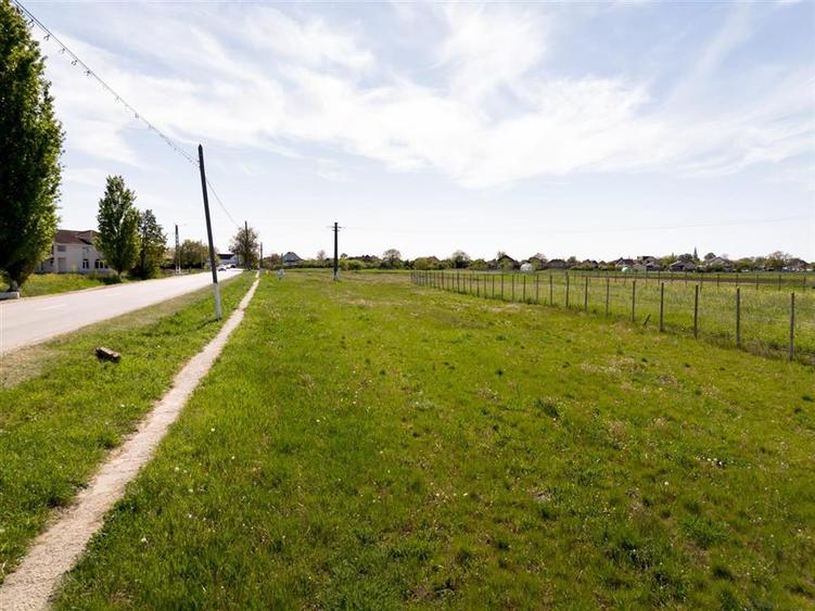 Teren intravilan de 1400 mp, în Girișu de Criș