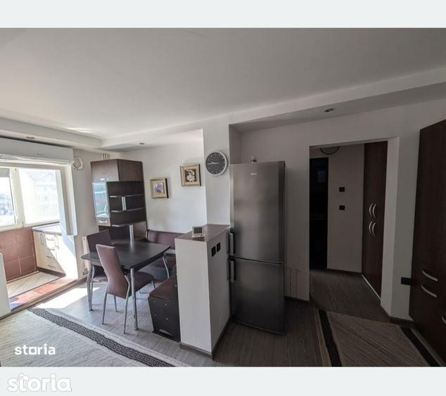 Apartament cu 2 camere decomandat în Calea București