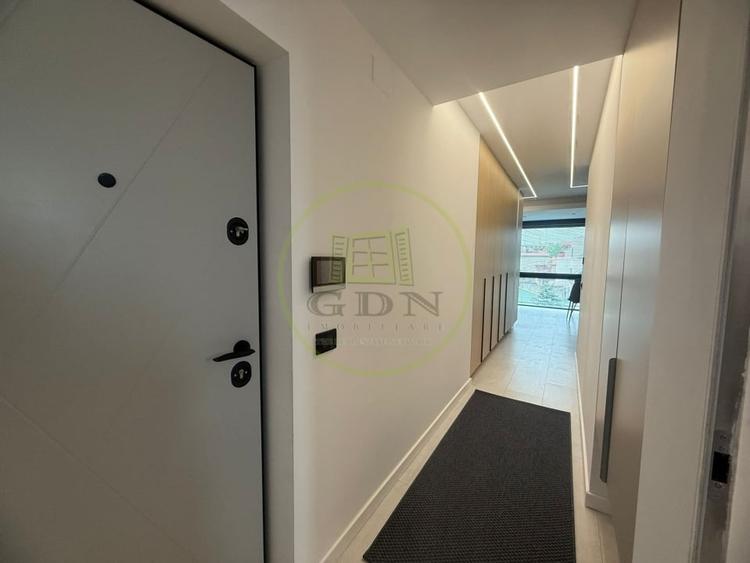 Apartament cu 2 camere decomandat, mobilat în Central