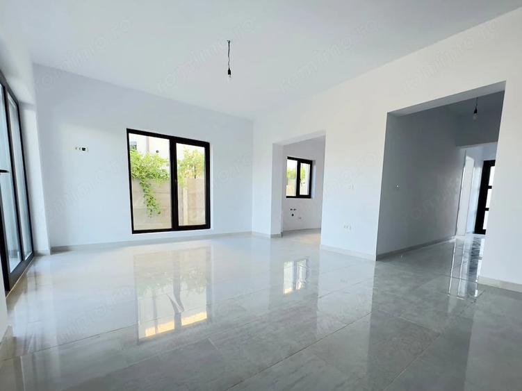 Casă cu 5 camere cu Teren 287 Mp în Central