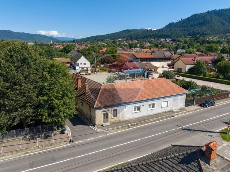 Casa cu potențial rar în Săcele: 2 corpuri și teren de 1.048 mp - 35