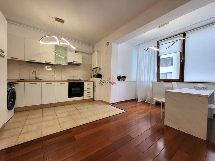 Apartament cu 2 camere decomandat în Basarabia
