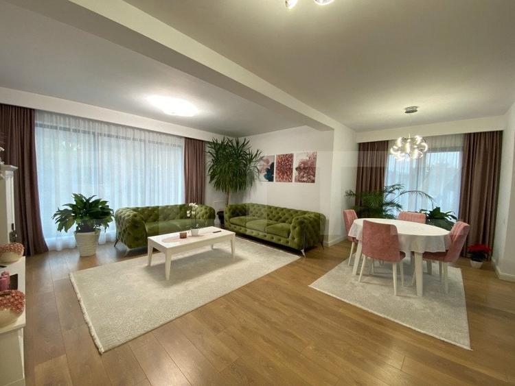 Casă cu Teren 3500 Mp în Cătina