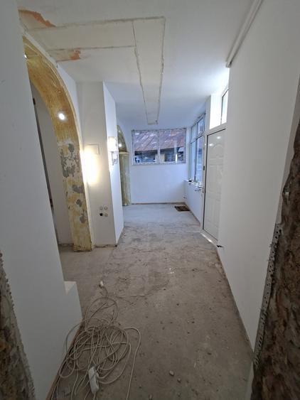 Casă cu 4 camere cu Teren 145 Mp în Unirii