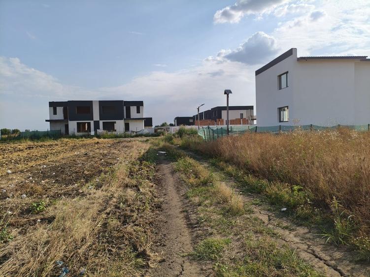 Teren Construcții intravilan de 320 mp, în Berceni
