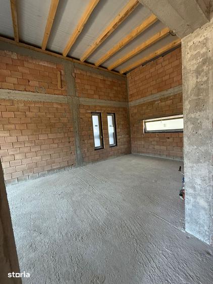 Casă cu 3 camere cu Teren 400 Mp în Corunca
