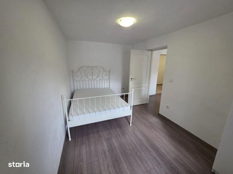 Apartament cu 3 camere semidecomandat în Independenței