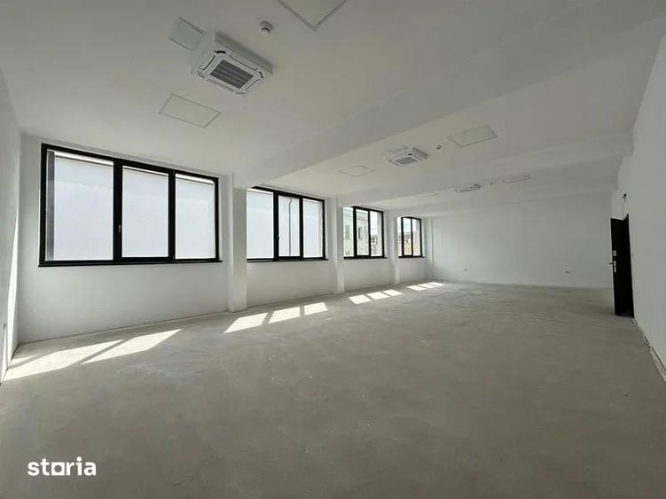 Spațiu comercial, de 1 mp, în Central