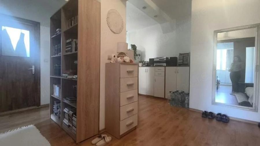 Apartament cu 2 camere decomandat în Progresul