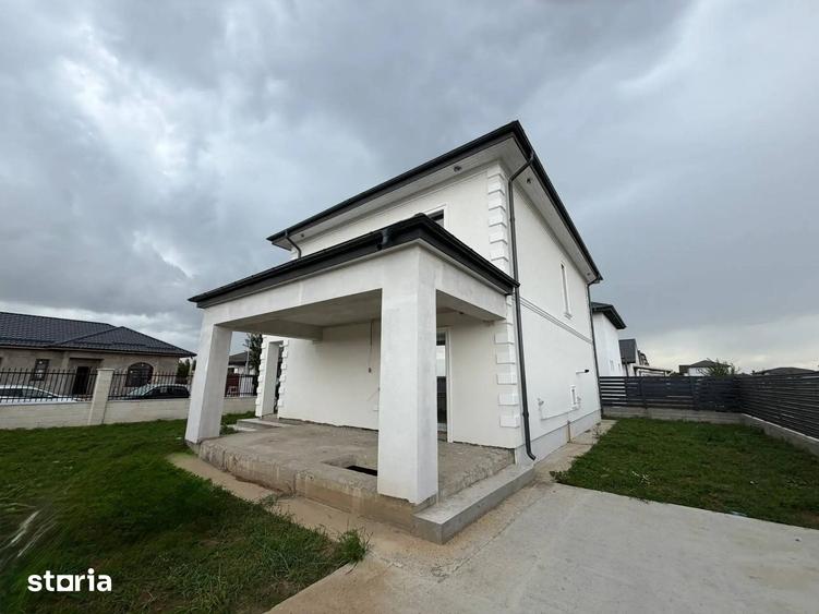 Casă cu 5 camere cu Teren 430 Mp în Central