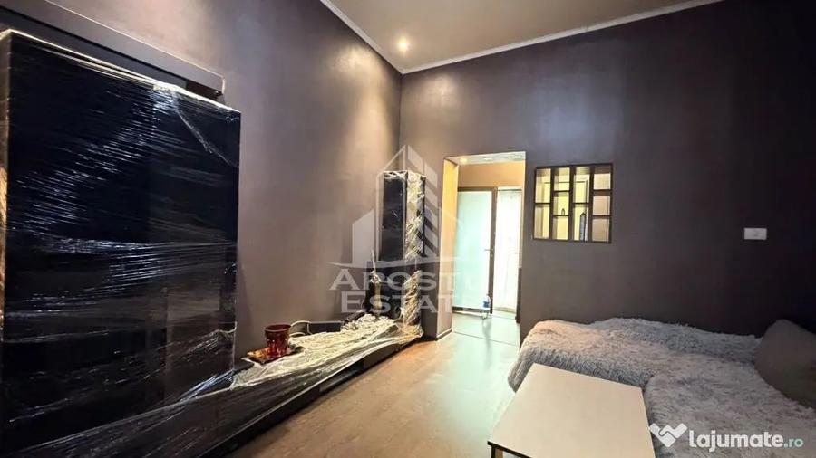 Apartament cu 3 camere decomandat în Traian