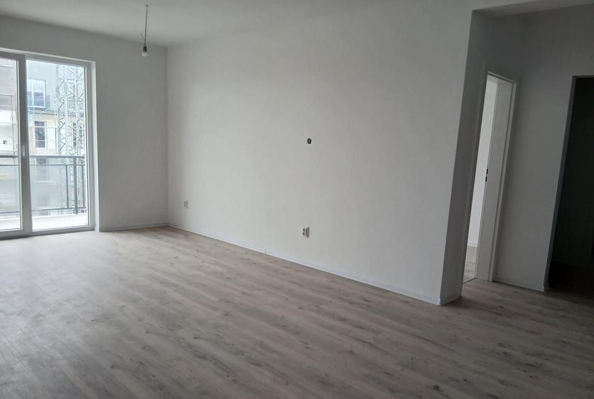 Apartament cu 3 camere în Sud