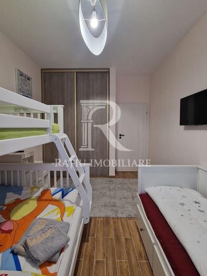 Apartament cu 3 camere decomandat, mobilat în Nufărul